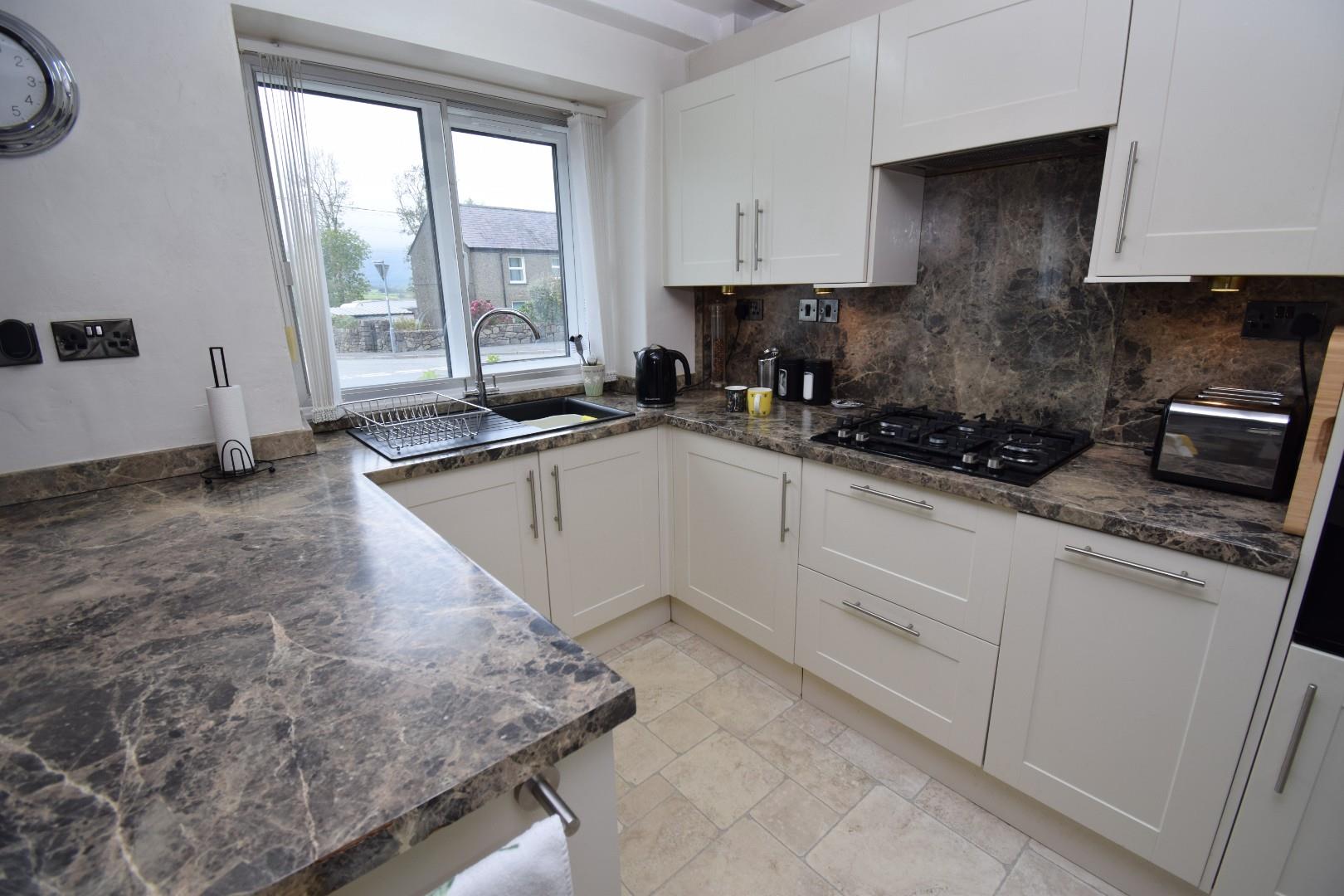 Main House - Kitchen (2).JPG